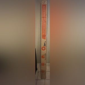 BRAND NEW- Ian MX Projector, 100 inch Screen